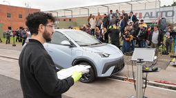 CESVI probó por primera vez el impacto en un auto eléctrico.