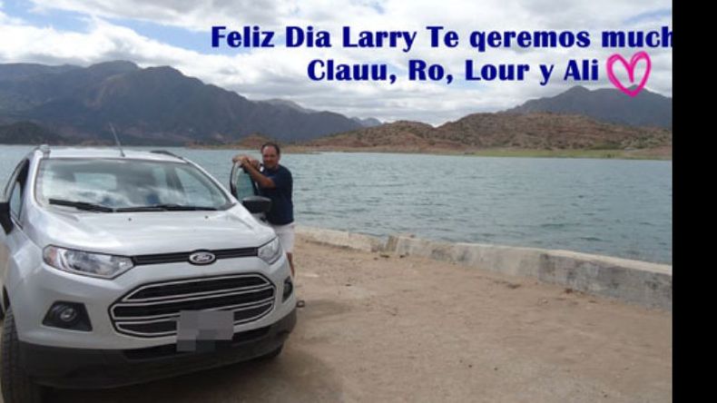 Feliz Día Larry. Te queremos mucho. Clau, Ro, Lour y Ali..