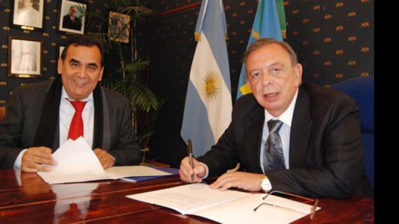 OTROS TIEMPOS. Tras meses sin verse, Zúccaro y Molina podrían encontrarse hoy , a instancias de un mediador sciolista..