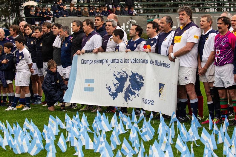 rugby Veteranos Malvinas en Champagnat bandera de Champa.jpeg