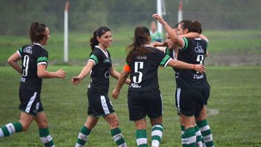 Las Reinas golearon a Defensa y Justicia