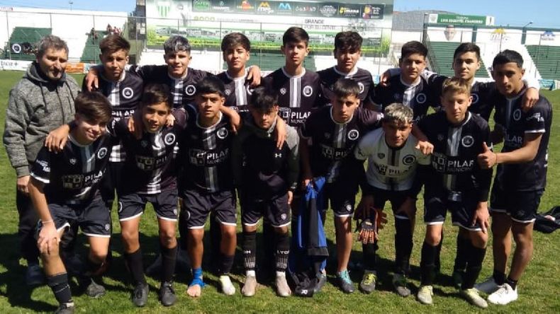 La Octava del Monarca se despachó con una goleada..