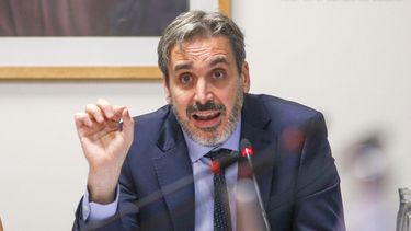 CAMBIOS. Alejo Ramos Padilla cambió los lugares de votación.