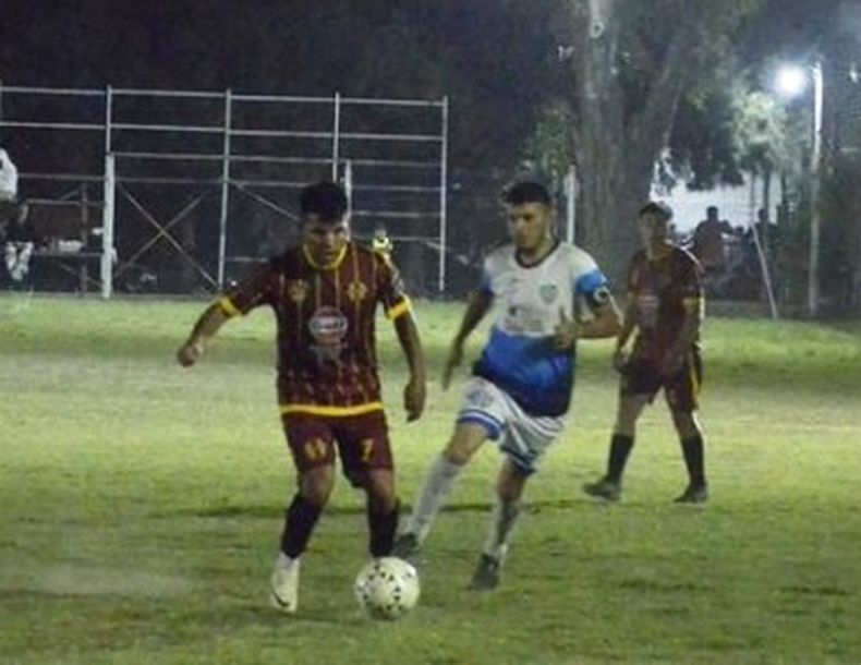 Ivo Villarreal de Monterrey, es escolta con 17 puntos.