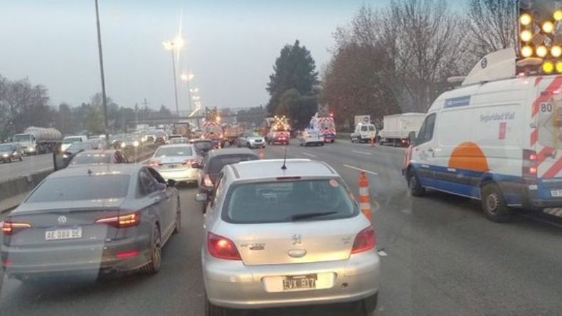 Mañana complicada en Panamericana (foto @Roroiglesias)..
