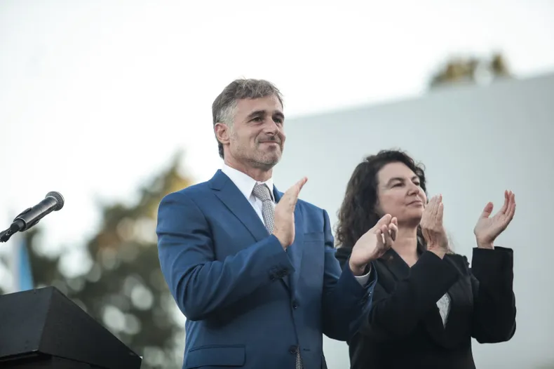 HISTRICO Federico Achval junto a la rectora de la universidad Lizzie Wanger durante la inauguracin