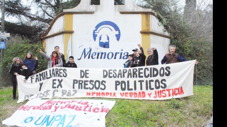 (Noelia Venier). SIN LA “ELE”. En el cementerio privado se tapó una letra; en lugar de Memorial ahora se lee “Memoria”..