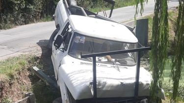 El conductor de la camioneta tuvo que ser trasladado al Hospital Central de Pilar con lesiones.&nbsp;