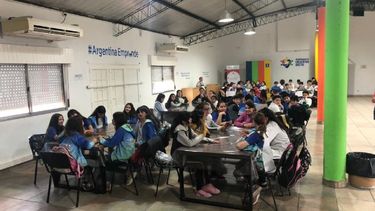 100 estudiantes realizaron los talleres..