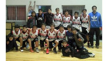 CON LO JUSTO. Los Sub 13 de Derqui cerraron con un triunfo agónico..