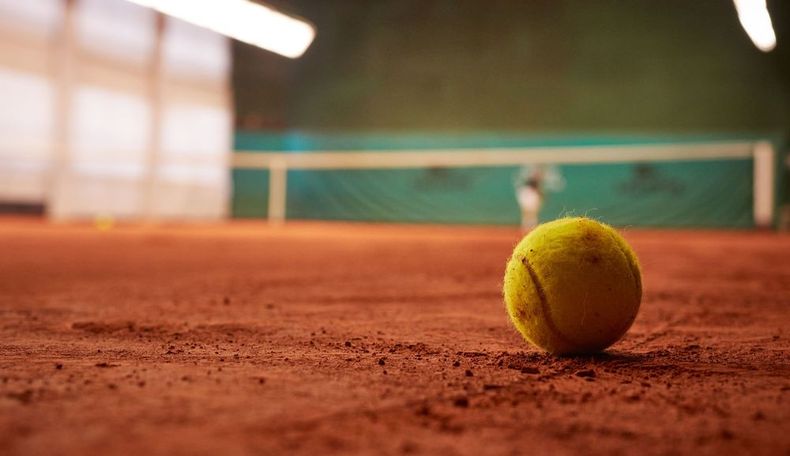 CHAU TENIS. La medida deja sin actividad a unas 60 personas, la mayoría chicos.&nbsp;