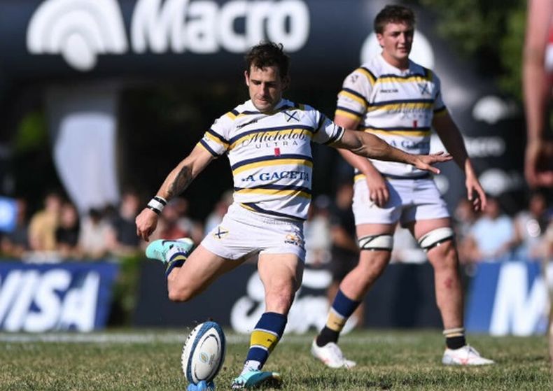 Nicolás Sánchez es la gran figura del rival de Alumni en la final del Nacional de Clubes.