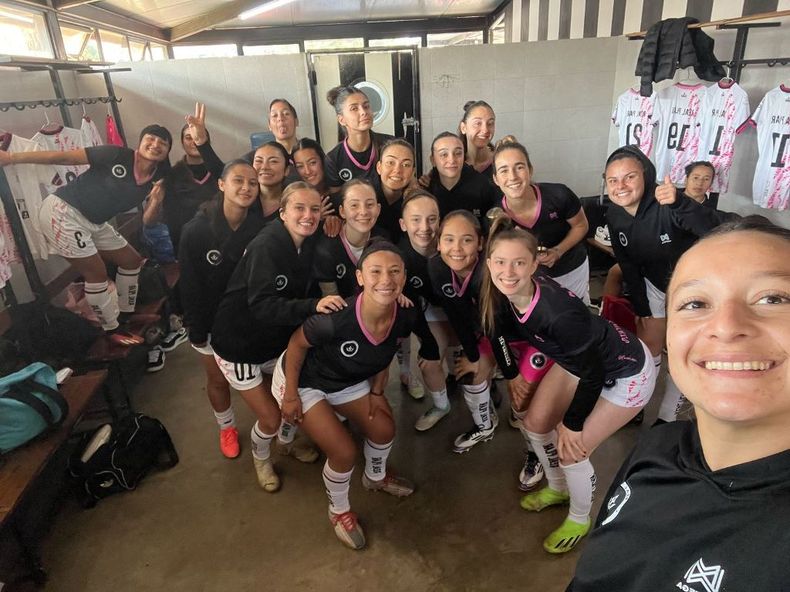 La selfie de Las Reinas en el regreso al triunfo.