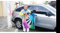 Julio Leybusechoff en Pilar, con el diseño que le cambió la vida..