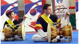 MÚSICA. El Club Sportivo recibió el cierre de la semana de Corea..