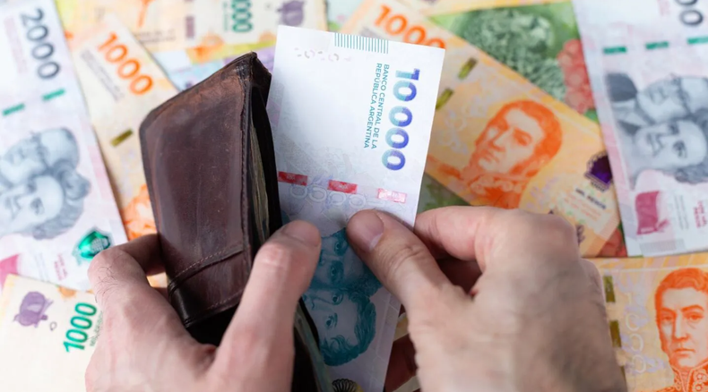 Luego de que el INDEC anunciara que la inflación de abril fue del 2,6%, el Estado y las empresas ya preparan los nuevos aumentos de tarifas para el próximo mes.
