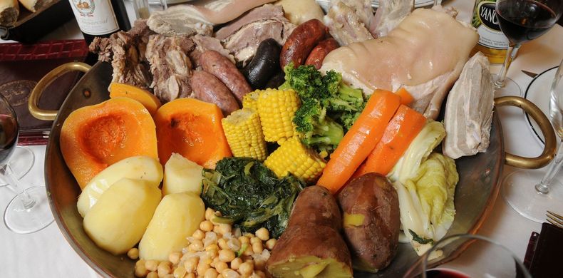 El Puchero argentino mucho más que verduras, legumbres y carnes. (Clarín)..jpg