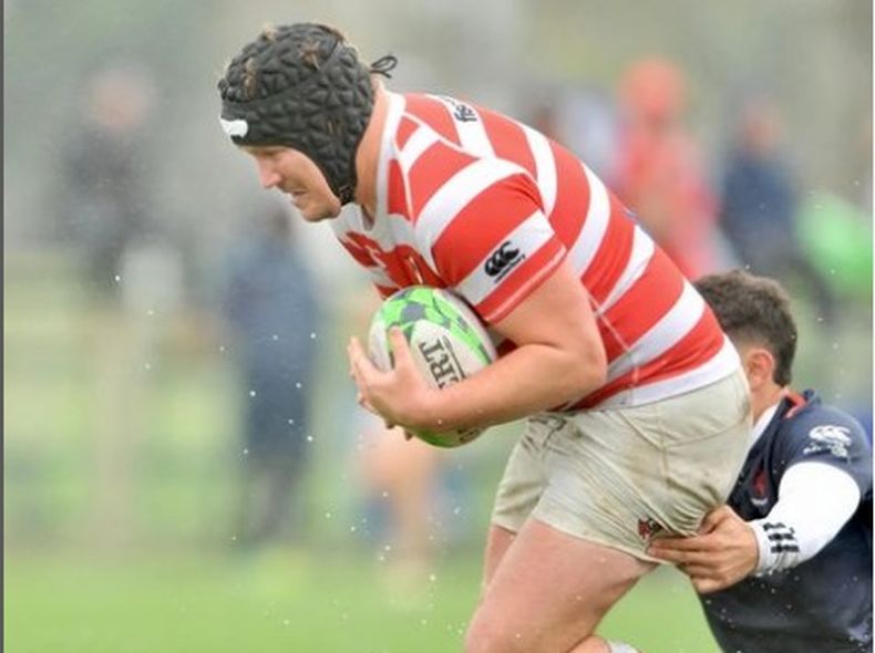 Alumni abrió el camino en Victoria con un try de Máximo Castrillo.