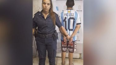 CON LA DE MESSI. El ladrón, de 22 años, ya cuenta con varios antecedentes. .