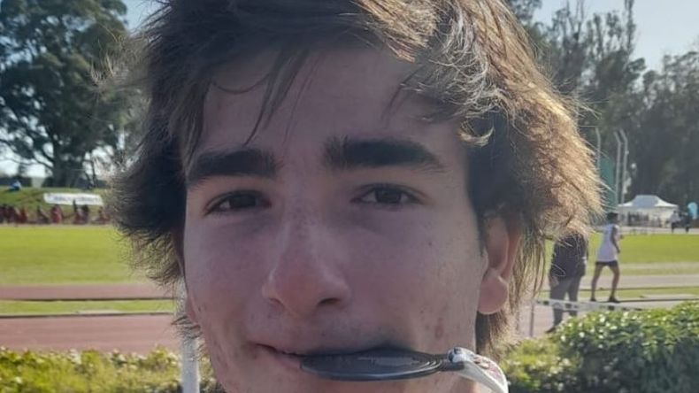 Santiago Tanus tiene 16 años y es alumno del colegio Saint Mathew´s..
