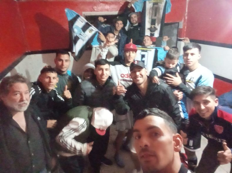 EQUIPO. La formaci&oacute;n de Parque III, que le dio un nuevo golpe a La Nueva.