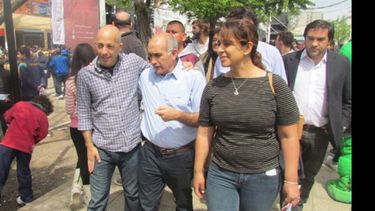RECORRIDA. Ducoté con Salvador y la radical Claudia Zakhem..