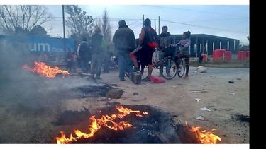 HARTOS. Los vecinos del barrio Ferrum de Villa Rosa dijeron basta..
