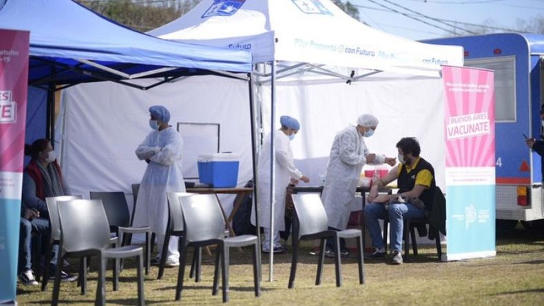 MÁS CERCA. Los mayores de 35 solo deberán presentar su DNI para vacunarse..