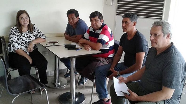 JUNTOS. Representantes de ATE y el sindicato municipal anunciaron el acuerdo..