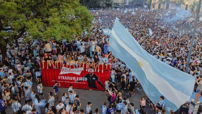 VAMOS ARGENTINA. Budweiser propone hacerle el aguante a la Selección. .