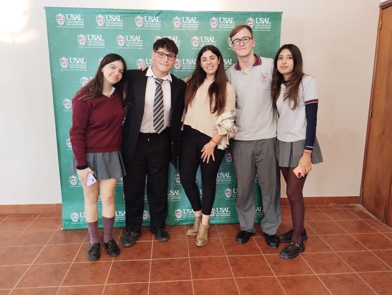 El equipo del IMDP en la Competencia de Arbitraje de la USAL.