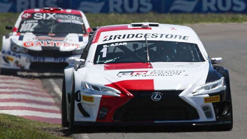 El Toyota Lexus de Azar..