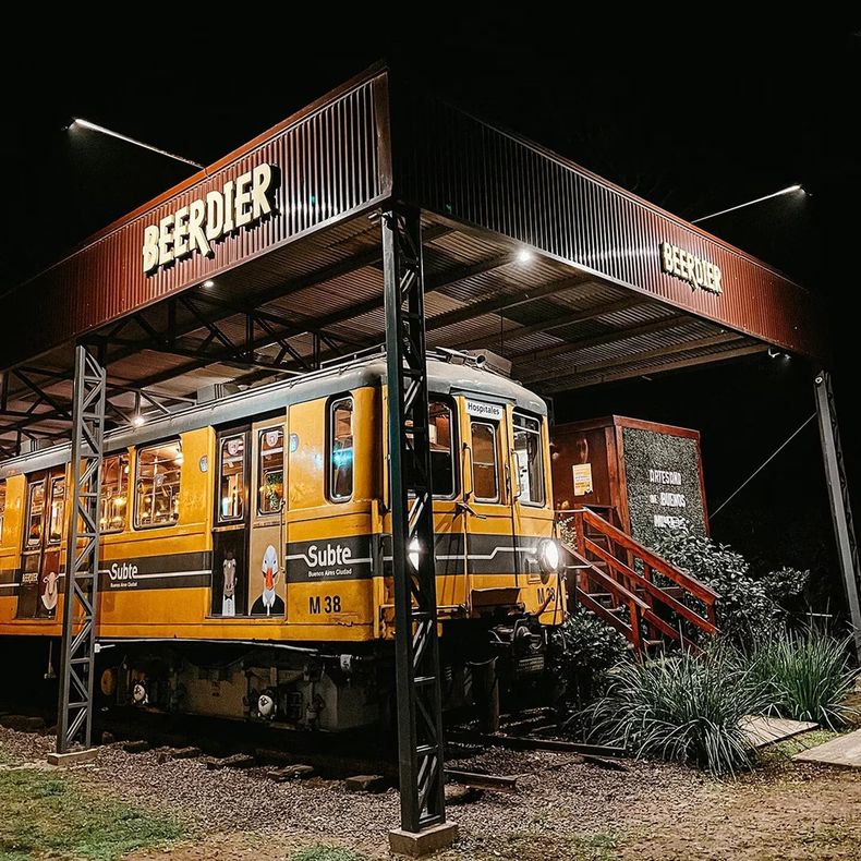 El pueblito de Buenos Aires con menos de 200 habitantes que te invita a viajar al pasado y comer rico