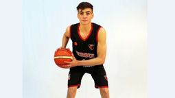 Nehuén Alvite (16) fue clave en la levantada del tercer cuarto..