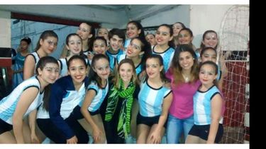 EL ARGENTINO. Las chicas clasificaron tras ganar el Selectivo de la C..