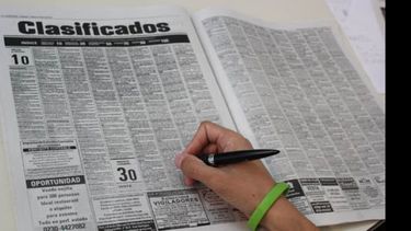 Repasar los clasificados de El Diario, el ritual para muchos pilarenses..