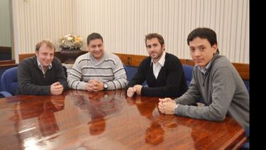 LA BIENVENIDA. Tobías Brum, Diego Vivas, Juan Pablo Trovatelli y Federico Achával, ayer, tras anunciar el pase..