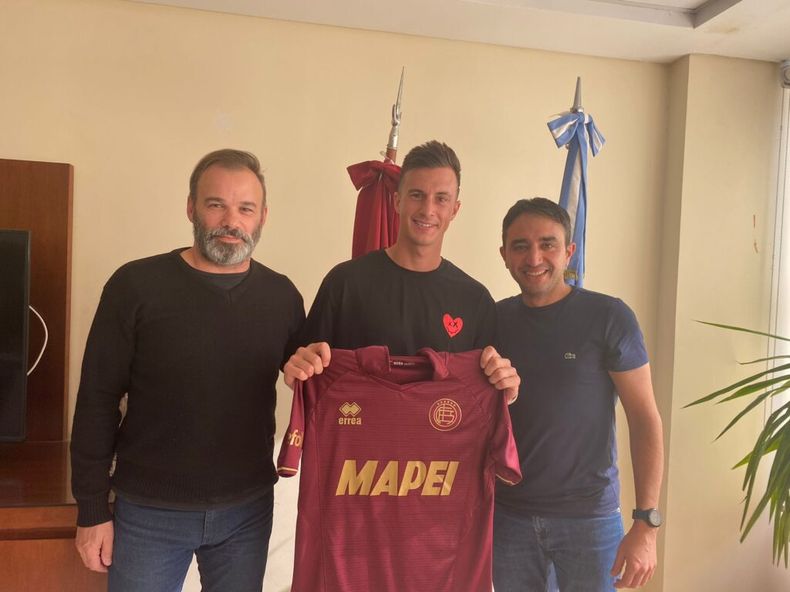 Augusto Lotti: “Me sedujo mucho ser parte del Club Lanús”.