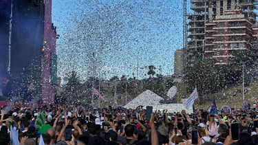 PAPELITOS. Fiesta de apertura en Las Toscas.&nbsp;
