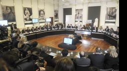 En el Salón de Las Mujeres, los intendnete recibieron las buenas noticias..