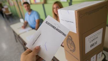 AUSENTISMO. La Escuela de Gobierno de la Austral anticipa baja participación.