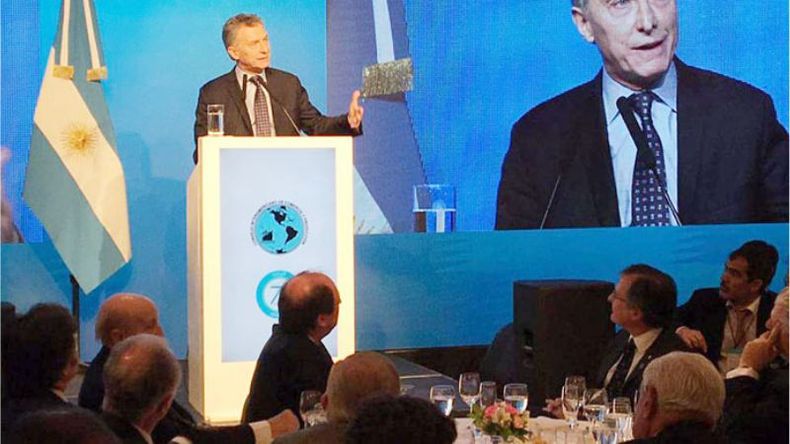DISCURSO. Macri pidió apoyo para lograr un crecimiento sostenido..