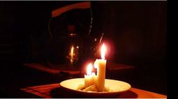 SIN LUZ. Los vecinos sufren las consecuencias de los cortes..