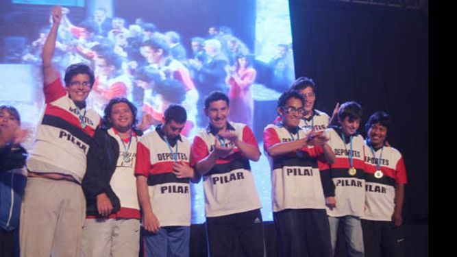 El deporte especial, entre ellos el Fútbol, le entregó 46 medallas a Pilar..