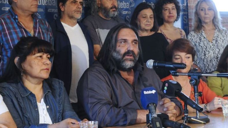 Lo que es político no es el paro, sino la reducción del presupuesto y que no convoquen a paritarias, afirmó Roberto Baradel (foto), secretario general de Suteba..