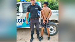 El delincuente intentó darse a la fuga con los elementos robados pero fue detenido. El delincuente intentó darse a la fuga con los elementos robados pero fue detenido.