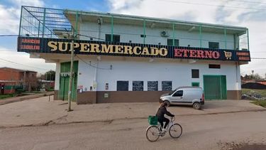 Uno de los supermercados amenazados, en Lagomarsino.