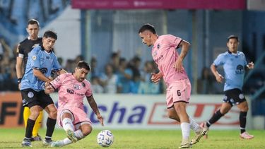 El Monarca descontó y fue mejor que su rival en el complemento.