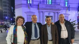 INICIADORES. Sonia Lembeye, Agustín Cappello, Daniel Castro y Aldo Beliera. INICIADORES. Sonia Lembeye, Agustín Cappello, Daniel Castro y Aldo Beliera.