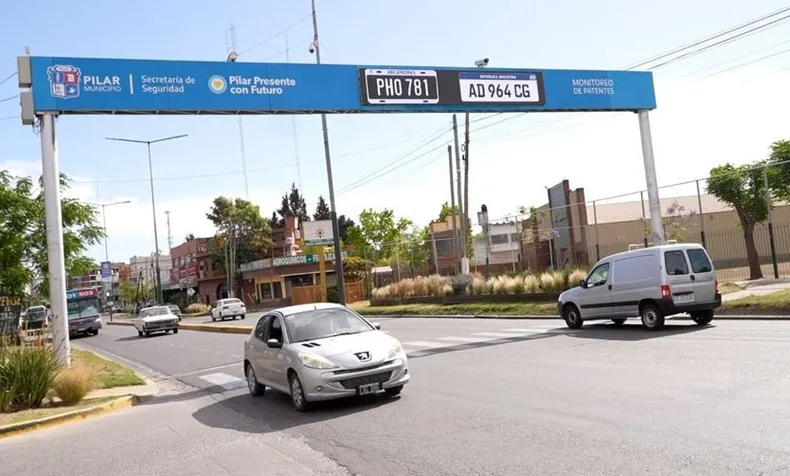 HERRAMIENTA. Los lectores de patentes son clave para detectar vehículos con pedido de captura.